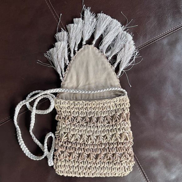Cappelli Straworld Beige Woven Fringe Crossbody Purse - Picture 3 of 14